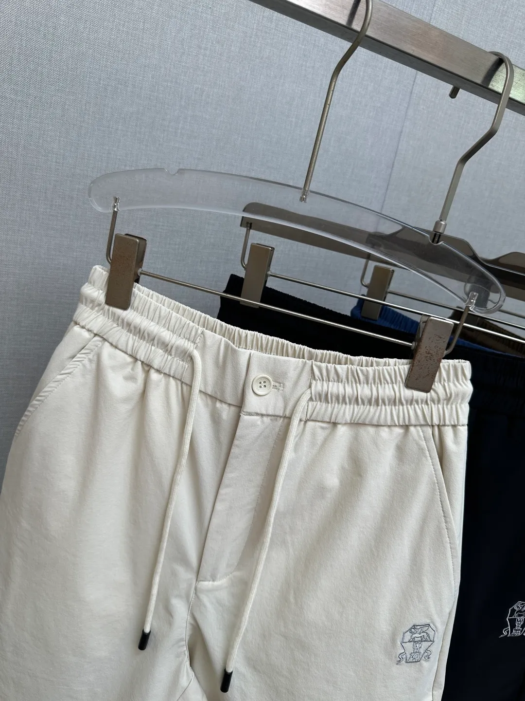BC 2026 new summer products! Fashionable original men's Versatile shorts🩳Made of customized comfortable fabrics that feel great against the skin🍃Luxury Classic brand original logo design, complete with three standards! Taste and value are shared. It is very comfortable to wear. It is low-key yet luxurious. It is very classy when worn. Needless to say the style and cut of the pants. The upper body is exquisite and vivid. Really first-class top quality materials. Really top-level casual shorts. The upper body is absolutely stylish. Extremely luxurious. Full of personality, grand and Versatile, a must-have for going out on the street! Size:M-3XL